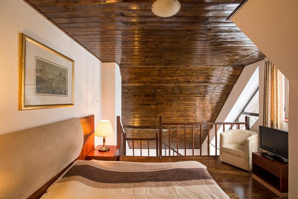 Готель Vila Pinul Si Mesteacanul Пояна-Брашов Екстер'єр фото